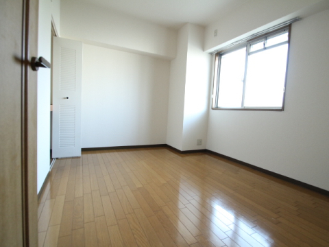 拡大写真:インペリアル花屋敷 4階404の洋室