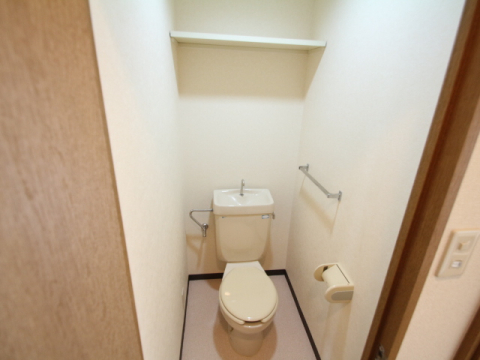 拡大写真:インペリアル花屋敷 4階404のトイレ