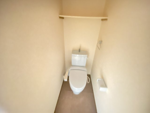 拡大写真:三和建設中山寺ビル 4階402のトイレ