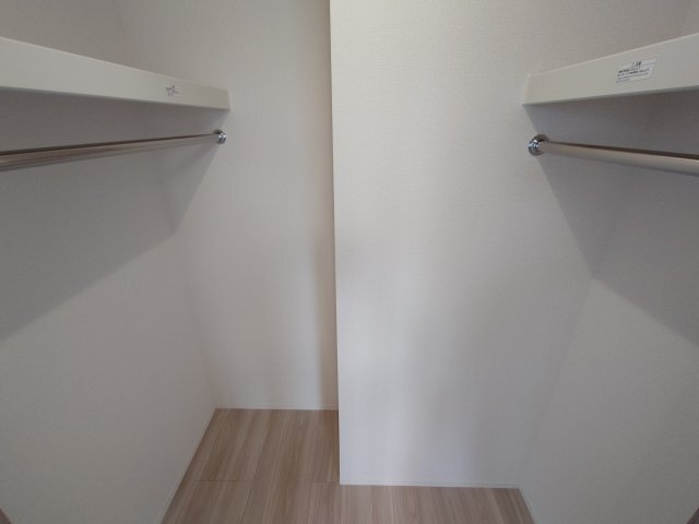 拡大写真:D-residence上甲子園 3階301の収納