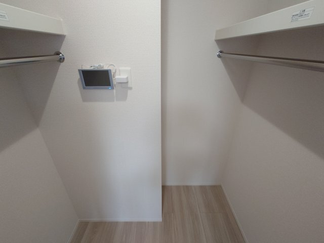 拡大写真:D-residence上甲子園 3階301の収納