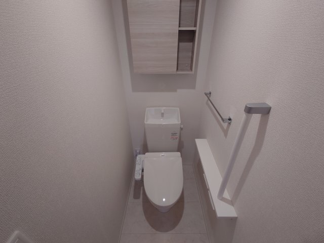 拡大写真:D-residence上甲子園 1階102のトイレ