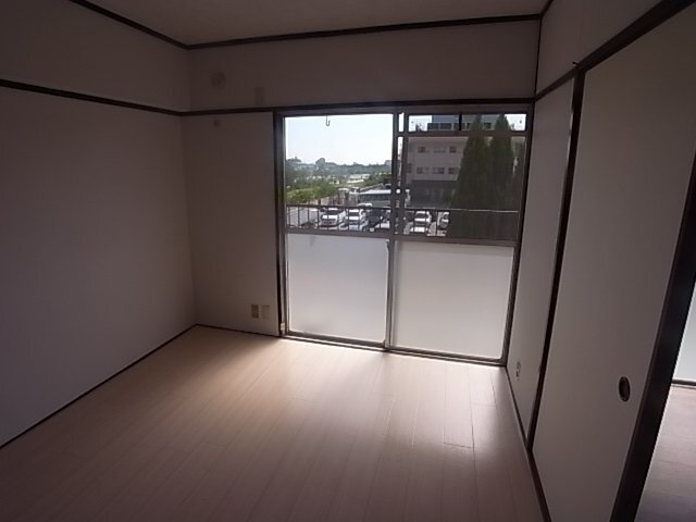 拡大写真:仁川マンション 3階301の洋室