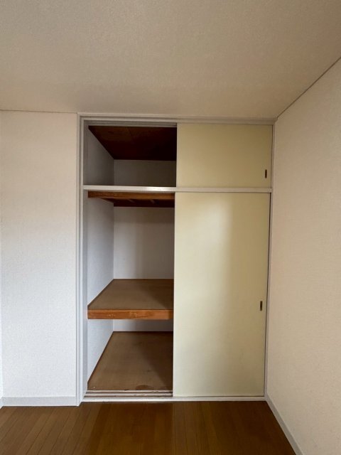拡大写真:Maison Cerisier (メゾンスリジエ ) 2階202の収納