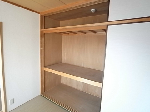 拡大写真:ボナミ田中マンションPARTII 1階102の収納