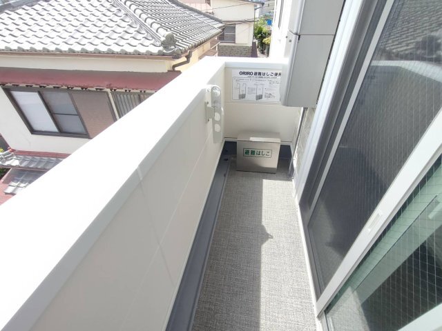 拡大写真:カサ苦楽園 2階203のバルコニー
