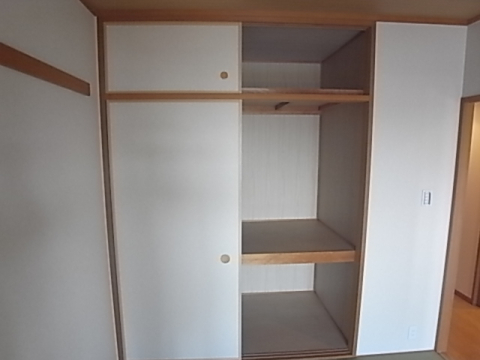 拡大写真:NTPRレジデンス甲子園四番町 2階204の収納
