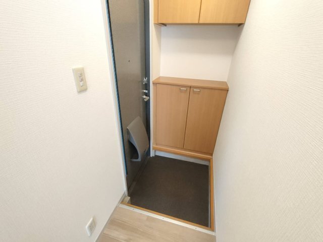 拡大写真:シャーメゾン甲南 1階102の玄関