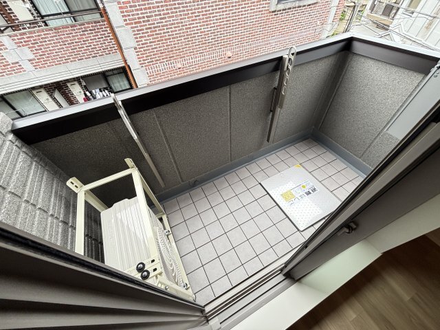 拡大写真:Forest Monzencho East 3階306のバルコニー