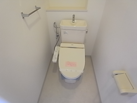 拡大写真:NTPRレジデンス甲子園四番町 5階502のトイレ