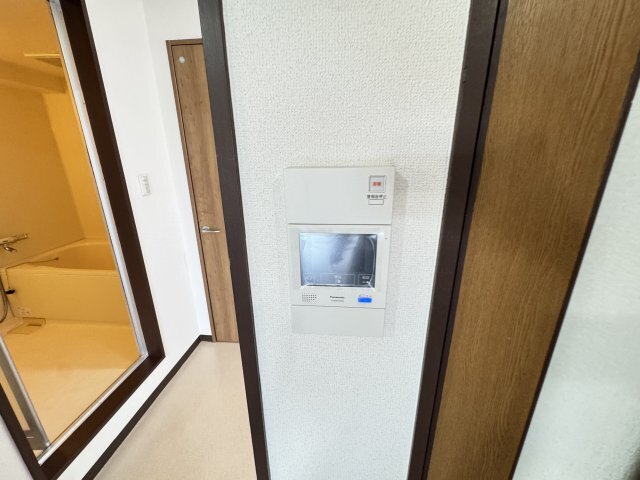 拡大写真：クロード・サン 3階305のセキュリティ