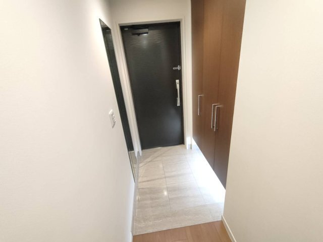 拡大写真:ジオ芦屋東山町 2階206の玄関