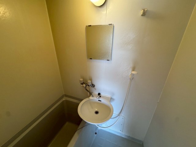 拡大写真:オーナーズマンション鉢塚 4階401の洗面設備
