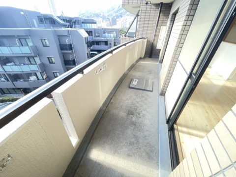 拡大写真:宝塚彩悠館 5階503のバルコニー