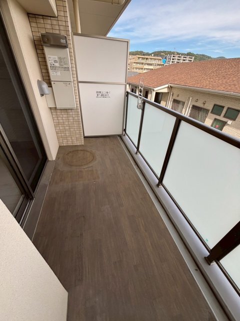 拡大写真:スプランディッド池田呉服町 6階606のバルコニー