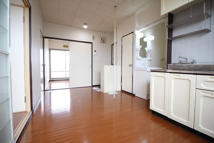 拡大写真:708B 2階202の退去前のため、別部屋のお写真です。