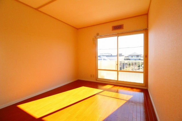 拡大写真:708B 2階202の退去前のため、別部屋のお写真です。