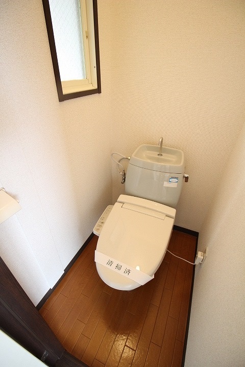拡大写真:708B 2階202の退去前のため、別部屋のお写真です。