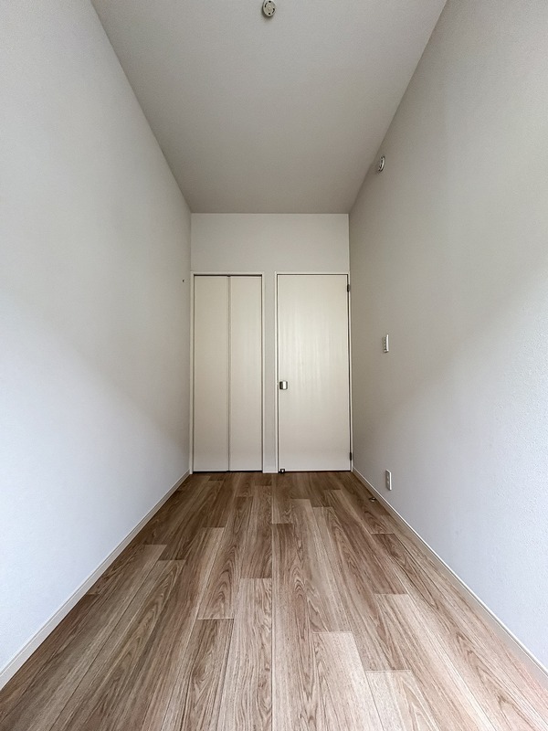 拡大写真:Vesna 1階Aのおしゃれなリビングです