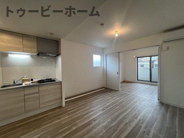 拡大写真:ジーメゾン狭山東三ツ木トレリーヴ 3階301のおしゃれな居間です