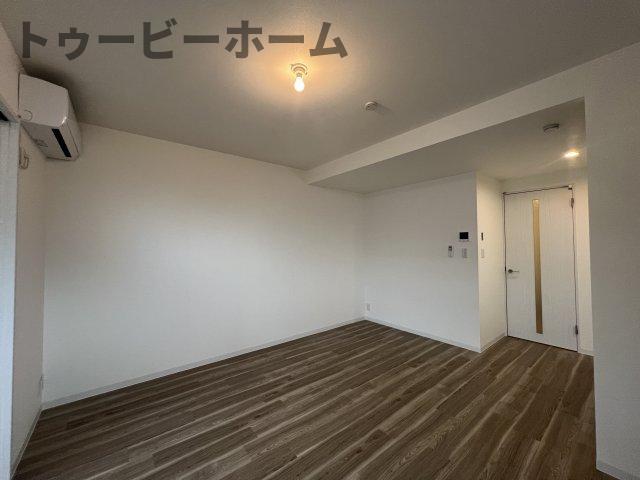 拡大写真:ジーメゾン狭山東三ツ木トレリーヴ 3階301のゆったりとしたリビングです