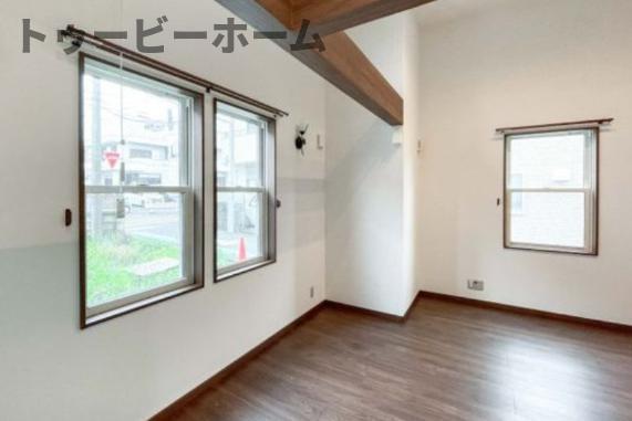 拡大写真:ハナブキ壱番館 1階101の居間です