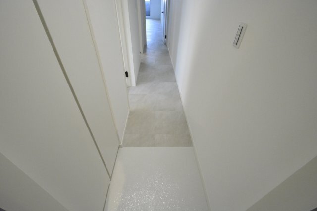 拡大写真:Celenest高岳 3階301の玄関