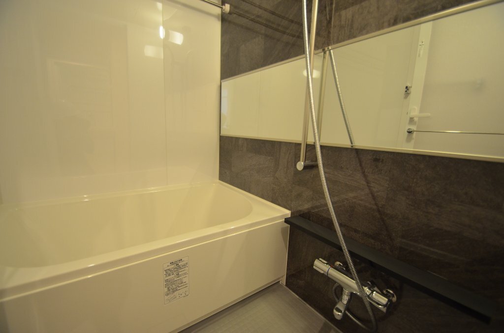 拡大写真：Naviglio　Palazzo 9階901の風呂