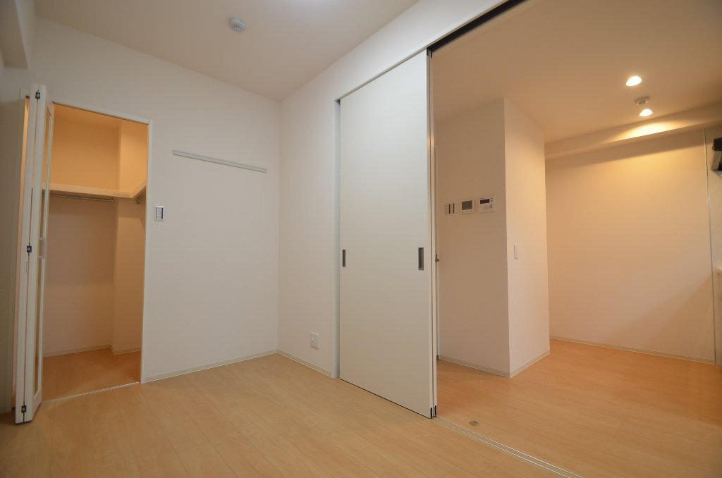 拡大写真：Naviglio　Palazzo 9階901の洋室