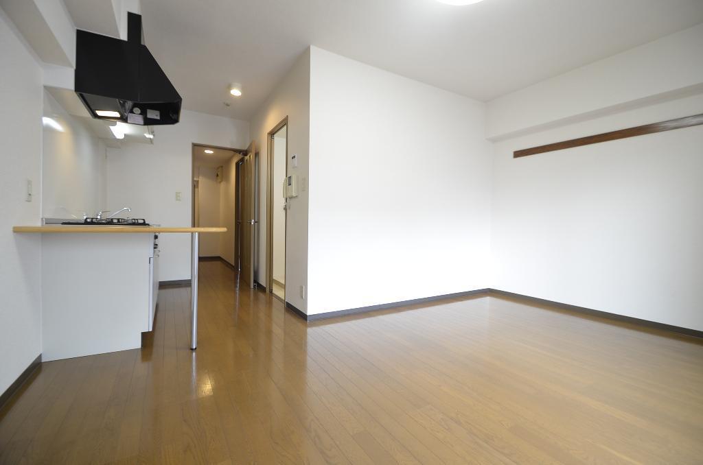 拡大写真:ST PLAZA EAST 4階403の居間