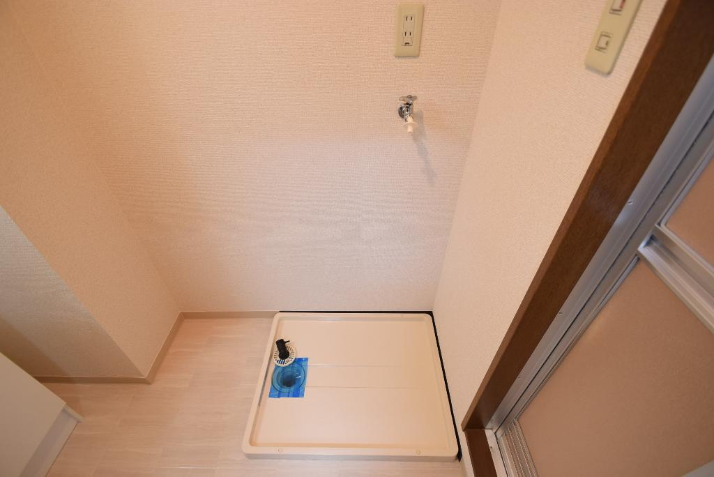 拡大写真:モナークみずほ 2階206の洗濯機置場