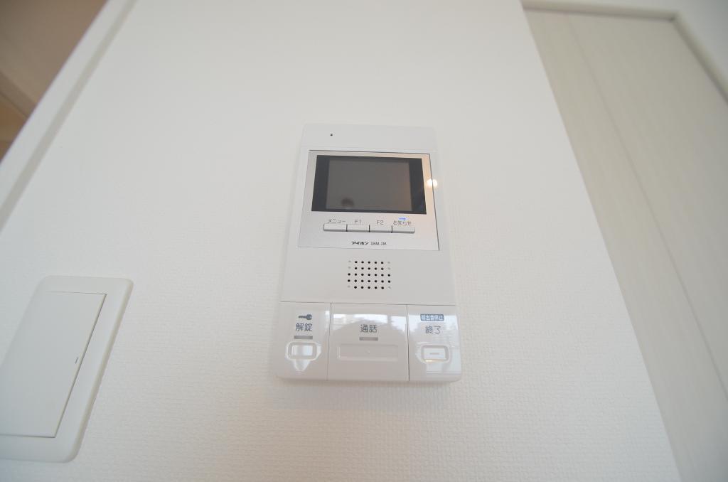 拡大写真:ルーエ金山 9階901のカメラ付インターホン