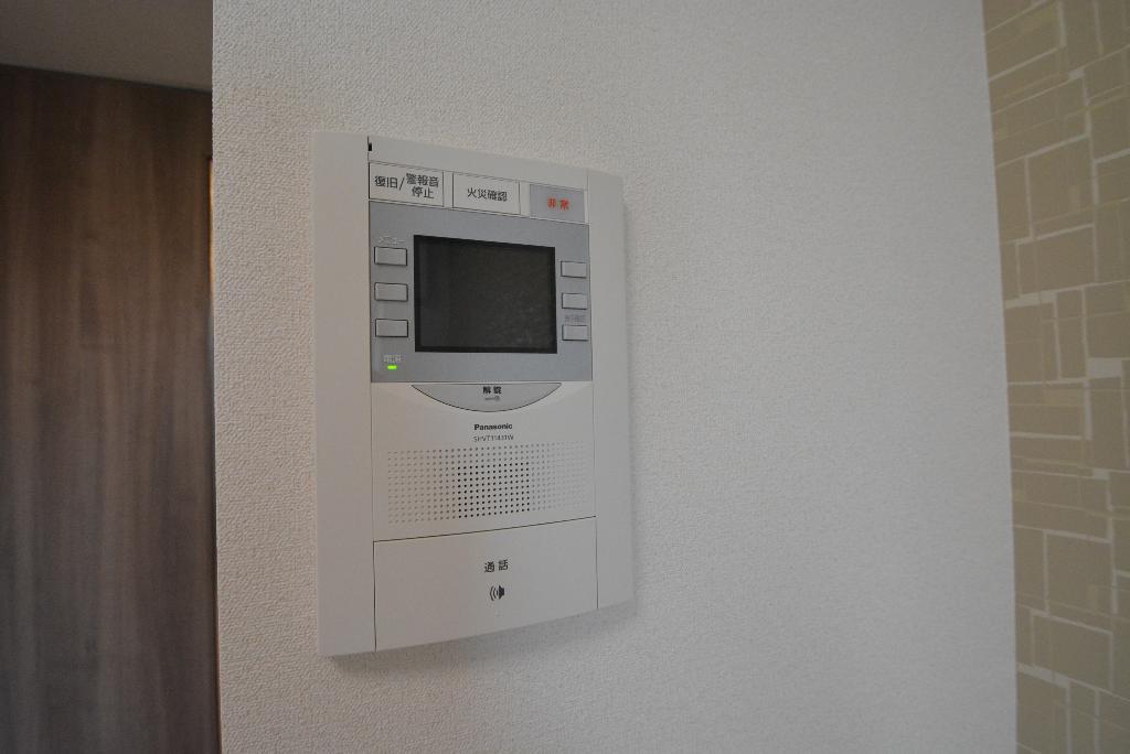 拡大写真:プレサンス広小路通 葵 5階501のカメラ付インターホン