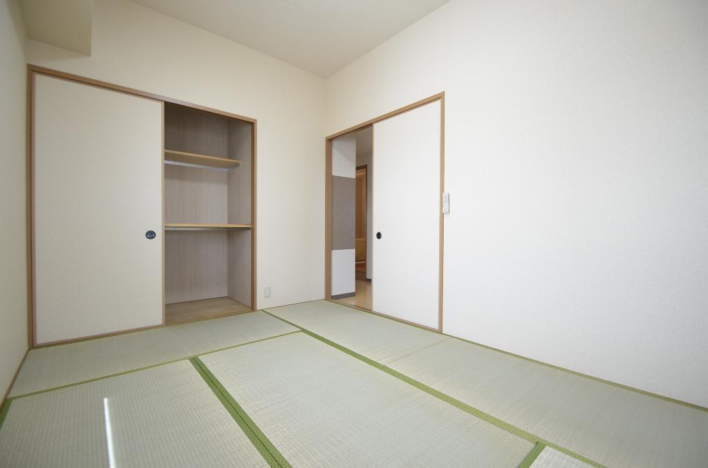 拡大写真:グランドール瑞天 4階402の和室
