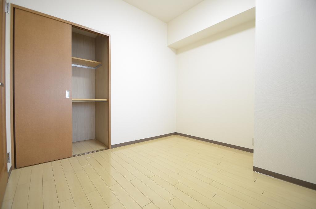 拡大写真:グランドール瑞天 4階402の洋室