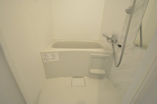 拡大写真:S-RESIDENCE堀田駅前futur 2階201の風呂