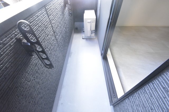 拡大写真:Celenest高岳 4階401のバルコニー