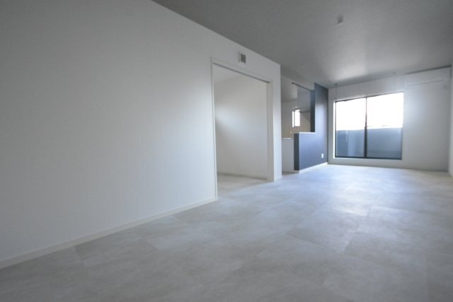 拡大写真:Celenest高岳 4階401の居間