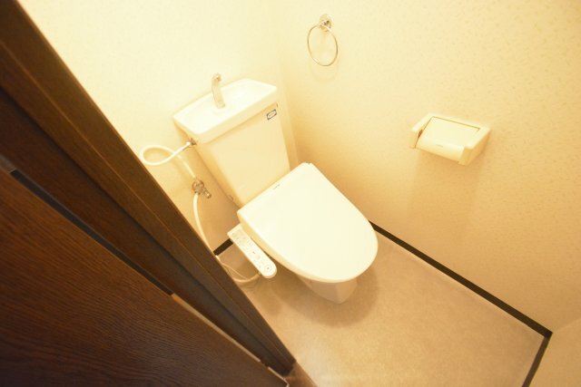 拡大写真:愛知和光ビル 3階302のトイレ