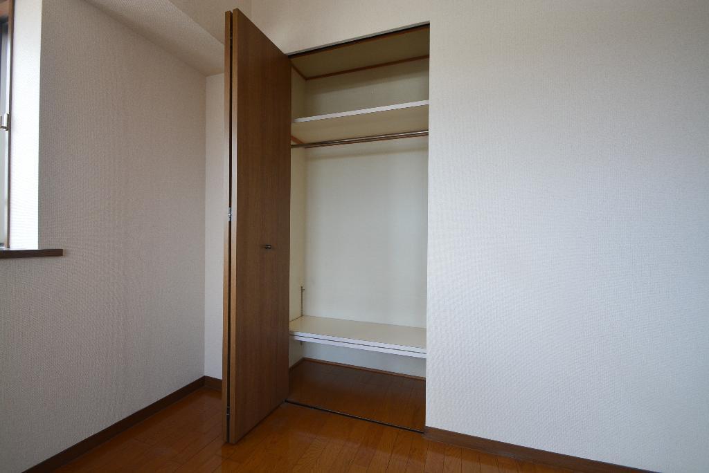 拡大写真:エクセレントみずの 5階502のクローゼット