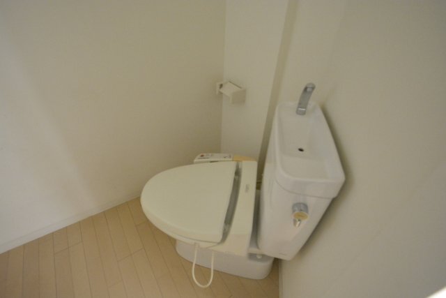拡大写真：シャトーアンドホテル名駅南Ⅱ 5階503のトイレ