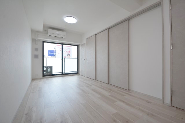 拡大写真:S-RESIDENCE高岳bresa 2階206の居間
