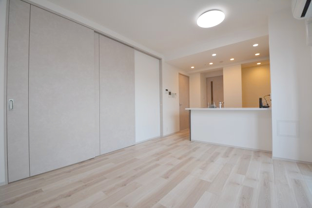 拡大写真:S-RESIDENCE高岳bresa 2階208の居間