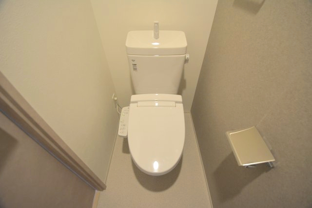拡大写真:S-RESIDENCE高岳bresa 2階208のトイレ