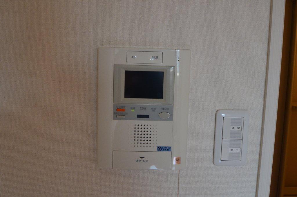 拡大写真:プレサンス名古屋駅前アクシス 9階905のカメラ付インターホン