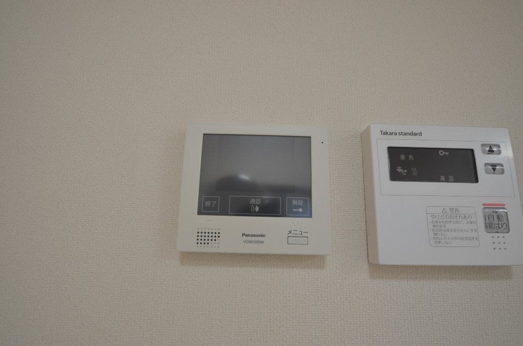 拡大写真:Naviglio Palazzo 2階203のカメラ付インターホン