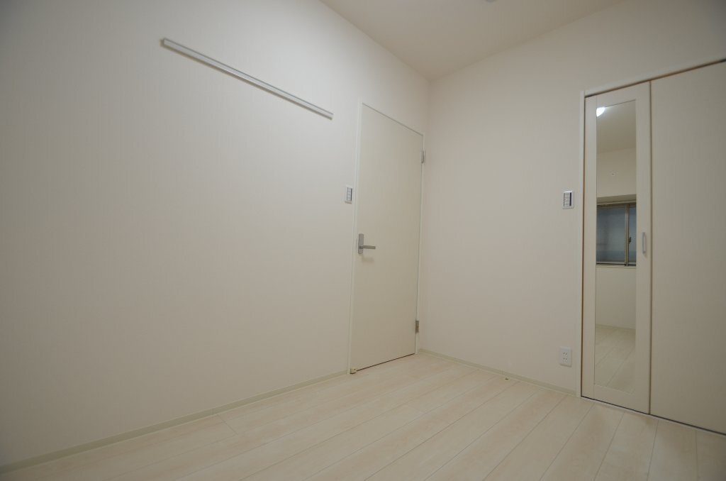 拡大写真:Naviglio Palazzo 2階203の洋室