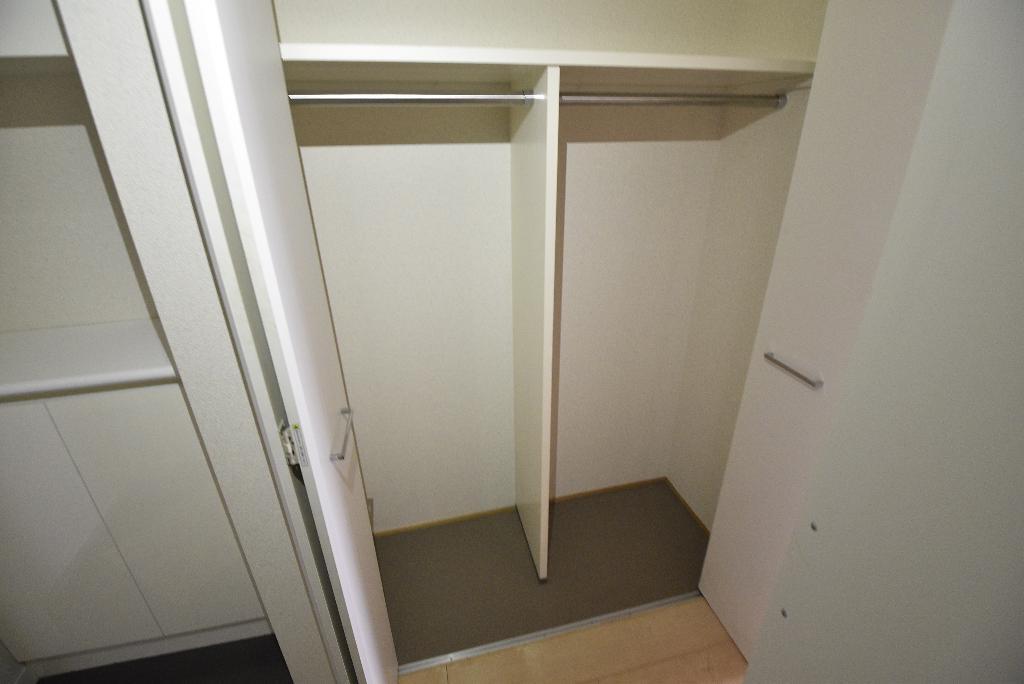 拡大写真:CASA+α名駅南 8階802のクローゼット