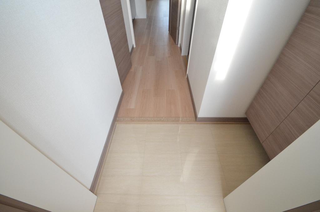 拡大写真:AMBER HOUSE Horita (アムバーハウス ホリタ) 5階501の玄関