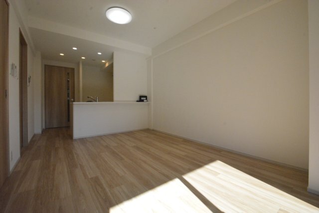 拡大写真:S-RESIDENCE高岳ardent(アーデント) 4階403の居間